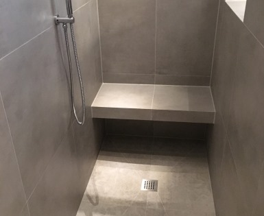 Private bathroom in Münster, Germany (Sanoasa Bench 4, Fundo Integro, Sanwell Niche, I-Board) Private bathroom in Münster, Germany (Sanoasa Bench 4, Fundo Integro, Sanwell Niche, I-Board)